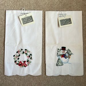 NWT Christmas Guest Hand Towel Set